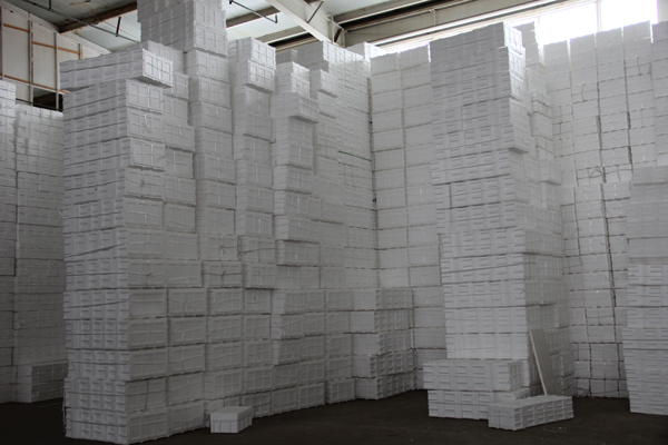 泡沫箱庫存區(qū)